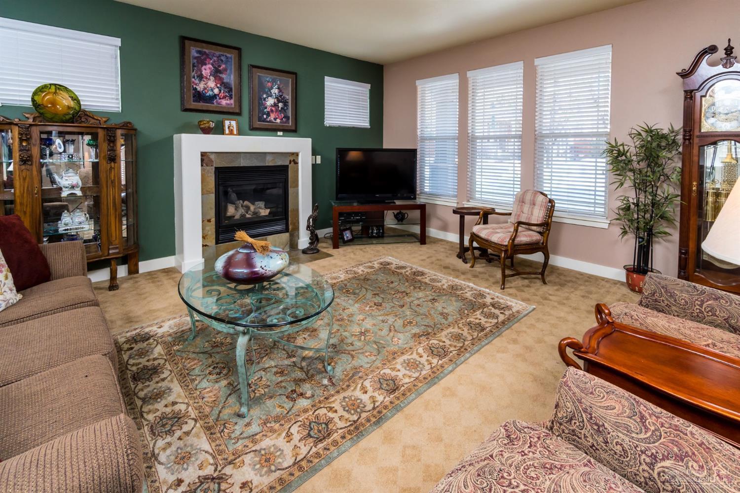 Skyliner Summit - Residential