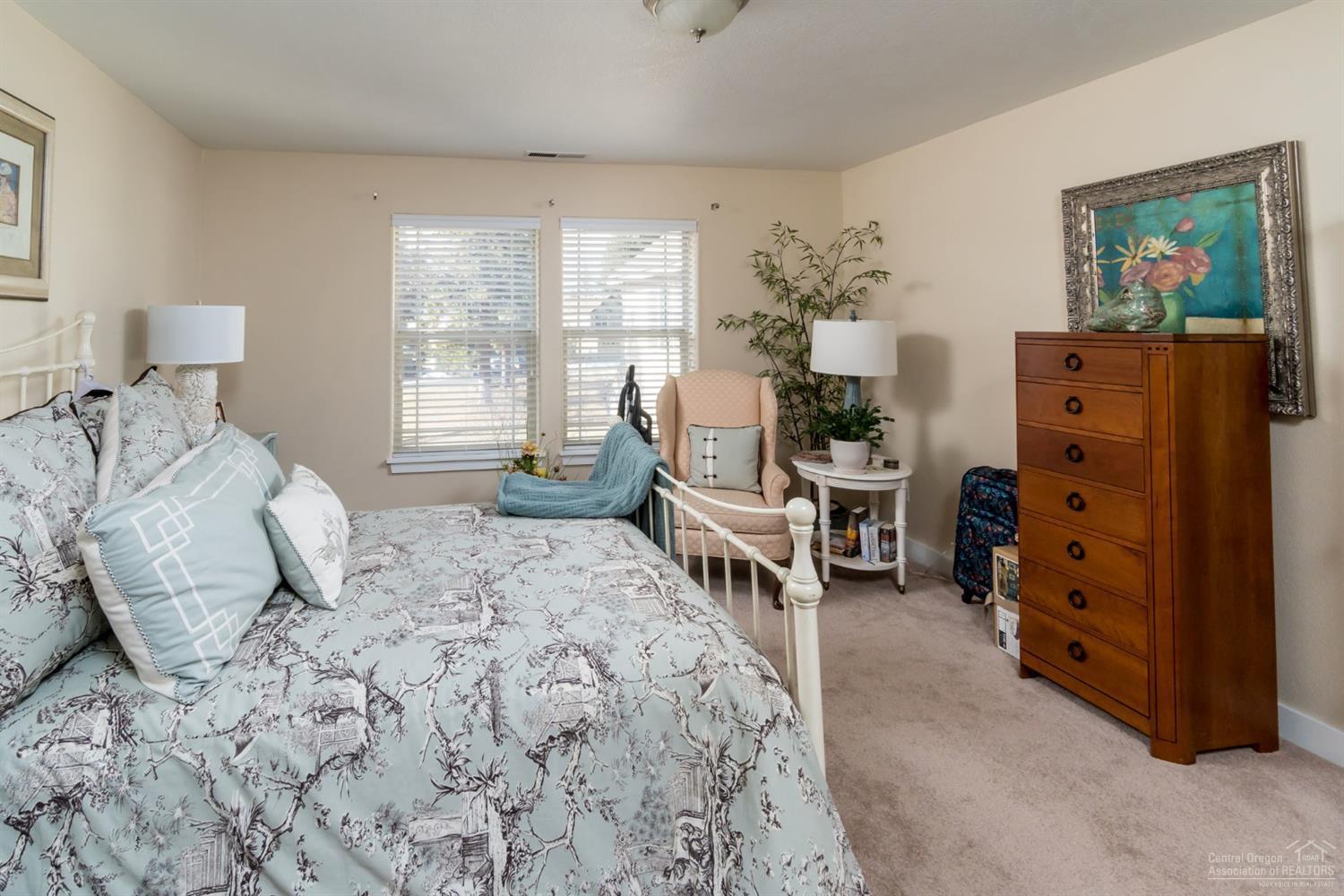 Skyliner Summit - Residential