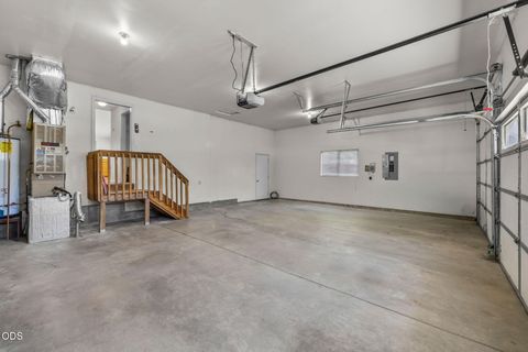 Tiny photo for 4255 SW Ben Hogan Drive, Redmond, OR 97756 (MLS # 220224830)