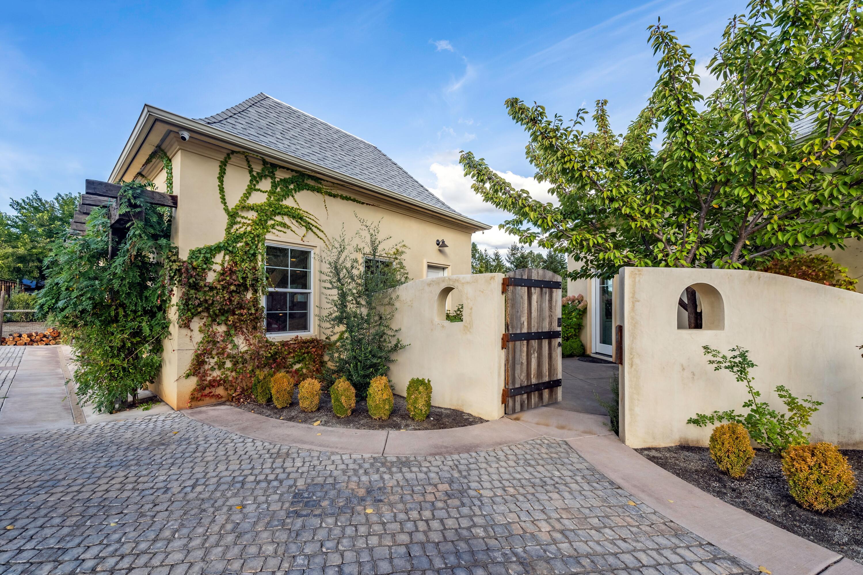 Pair ADice Hills - Residential