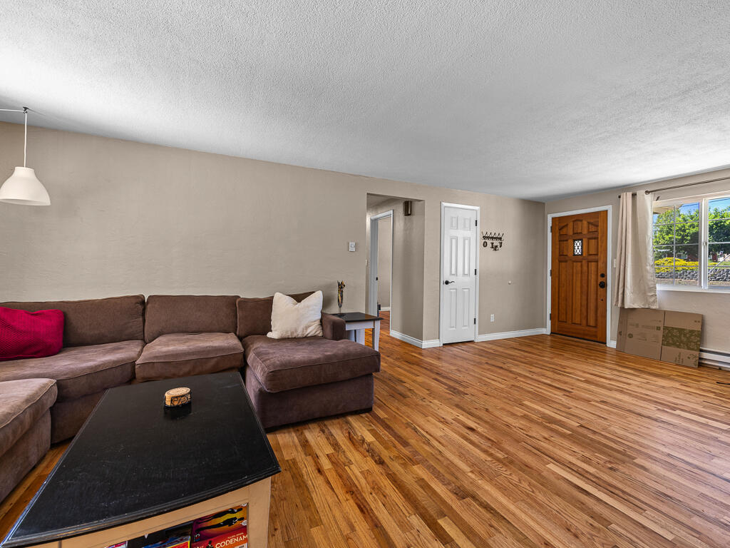 6216 Sage Way