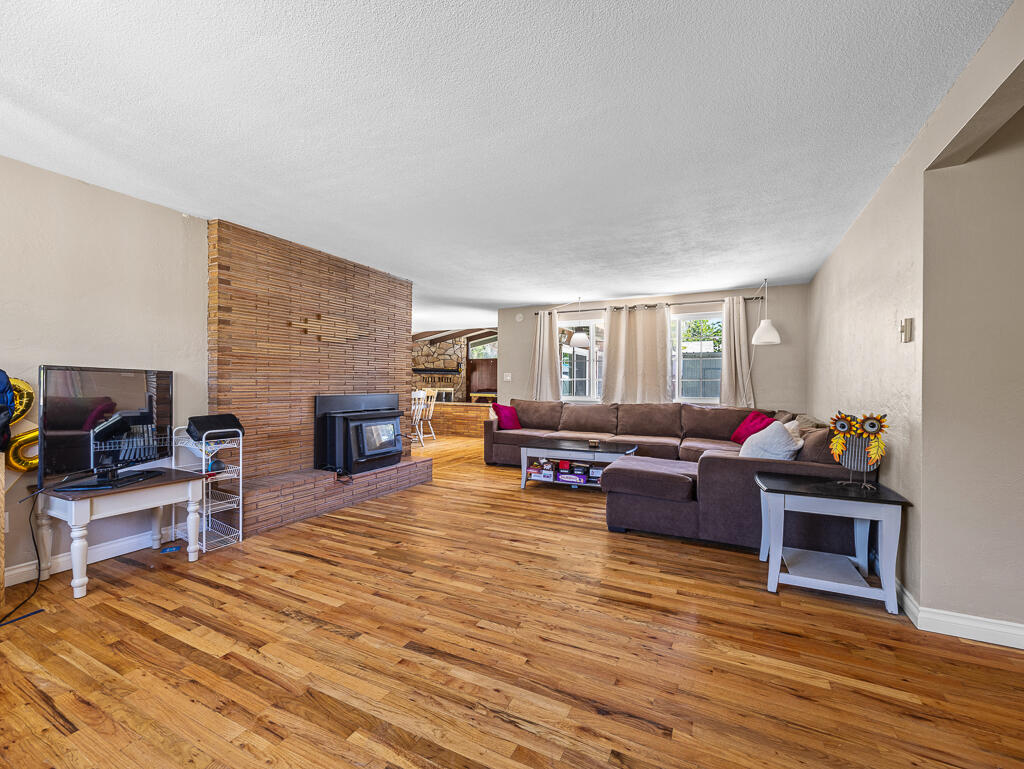 6216 Sage Way