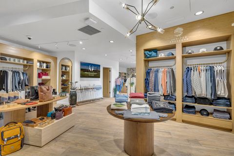 Tiny photo for 65885 Pronghorn Estates Drive, Bend, OR 97701 (MLS # 220214298)