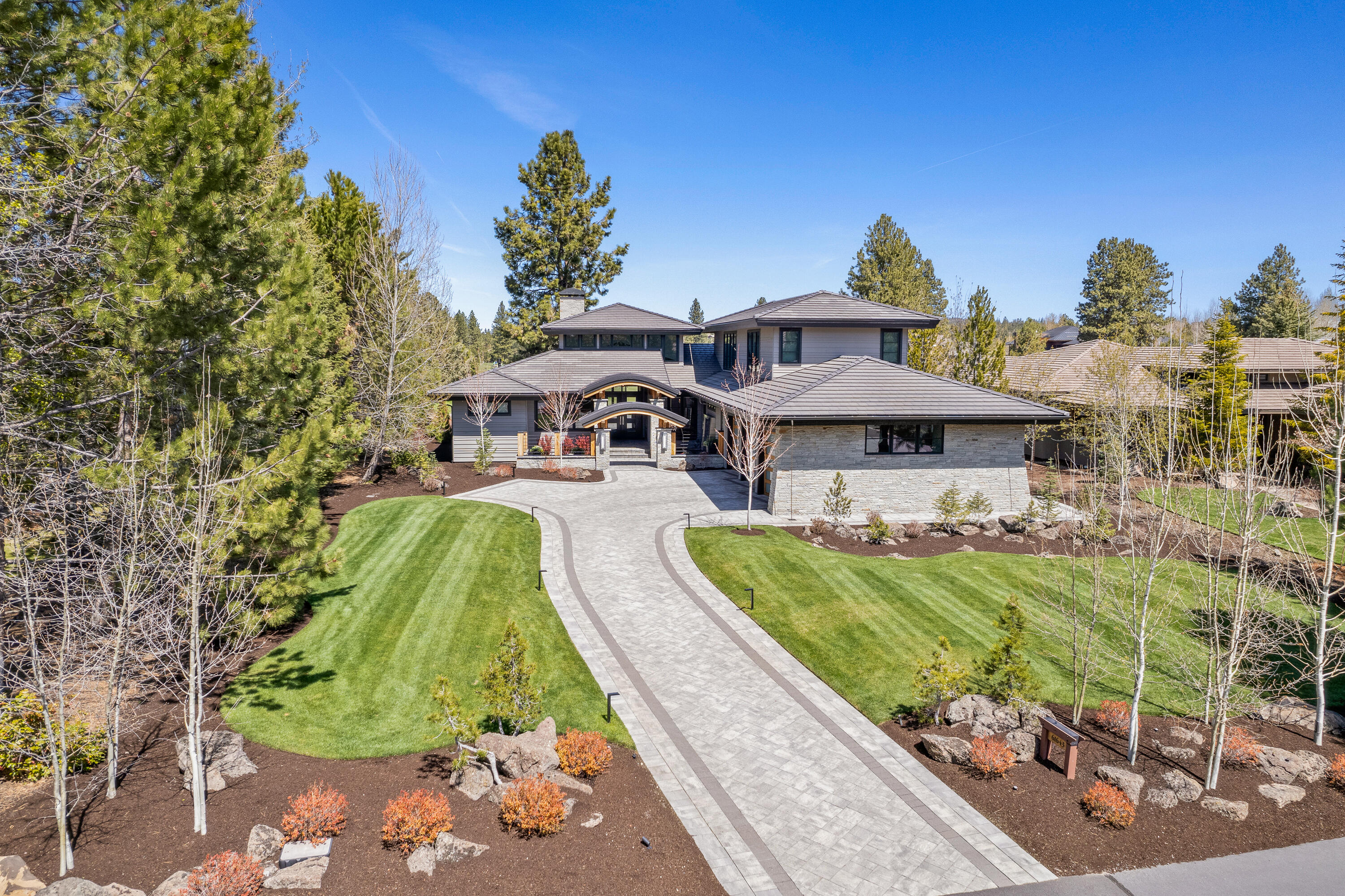 Broken Top - Residential