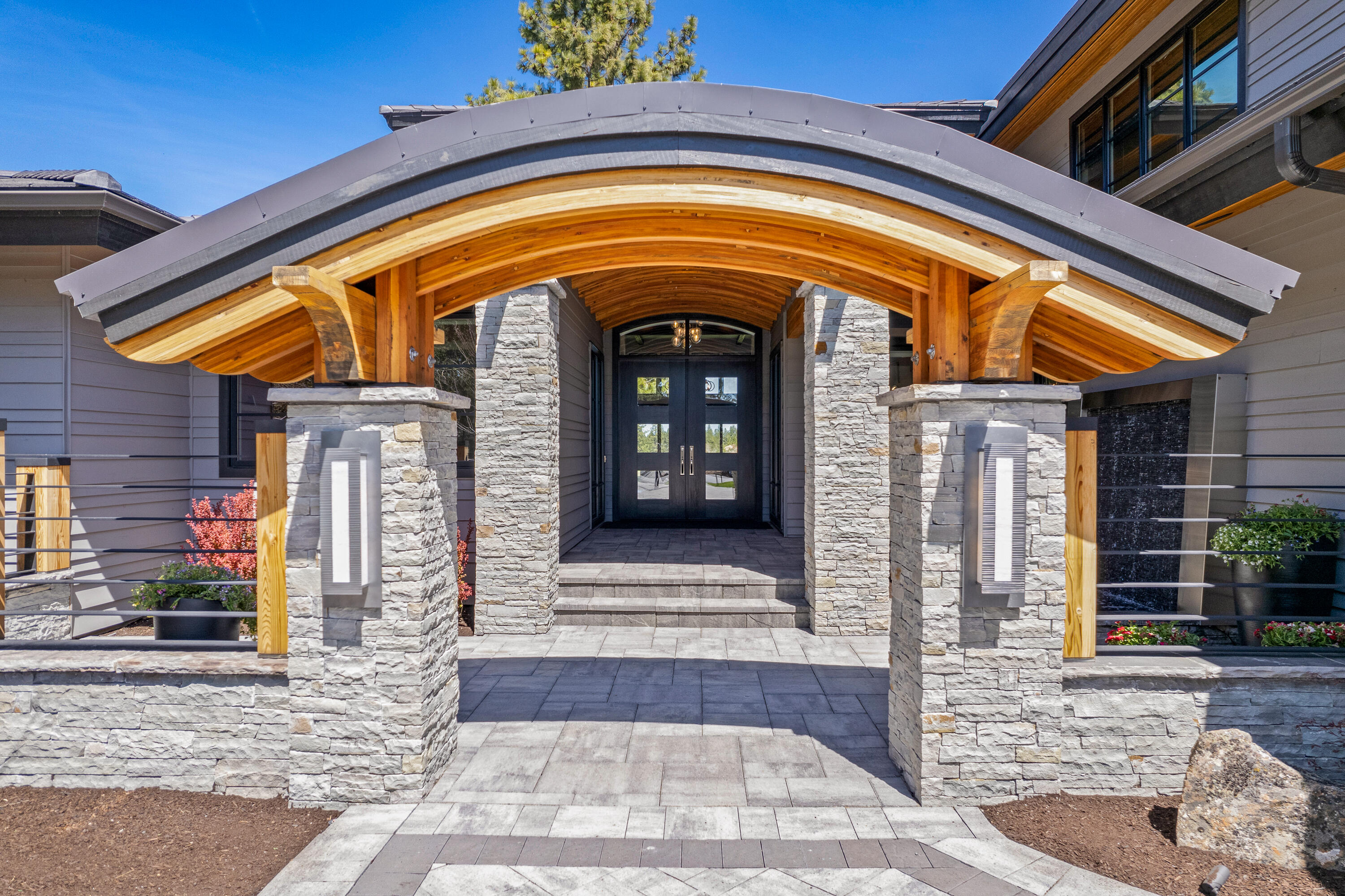 Broken Top - Residential