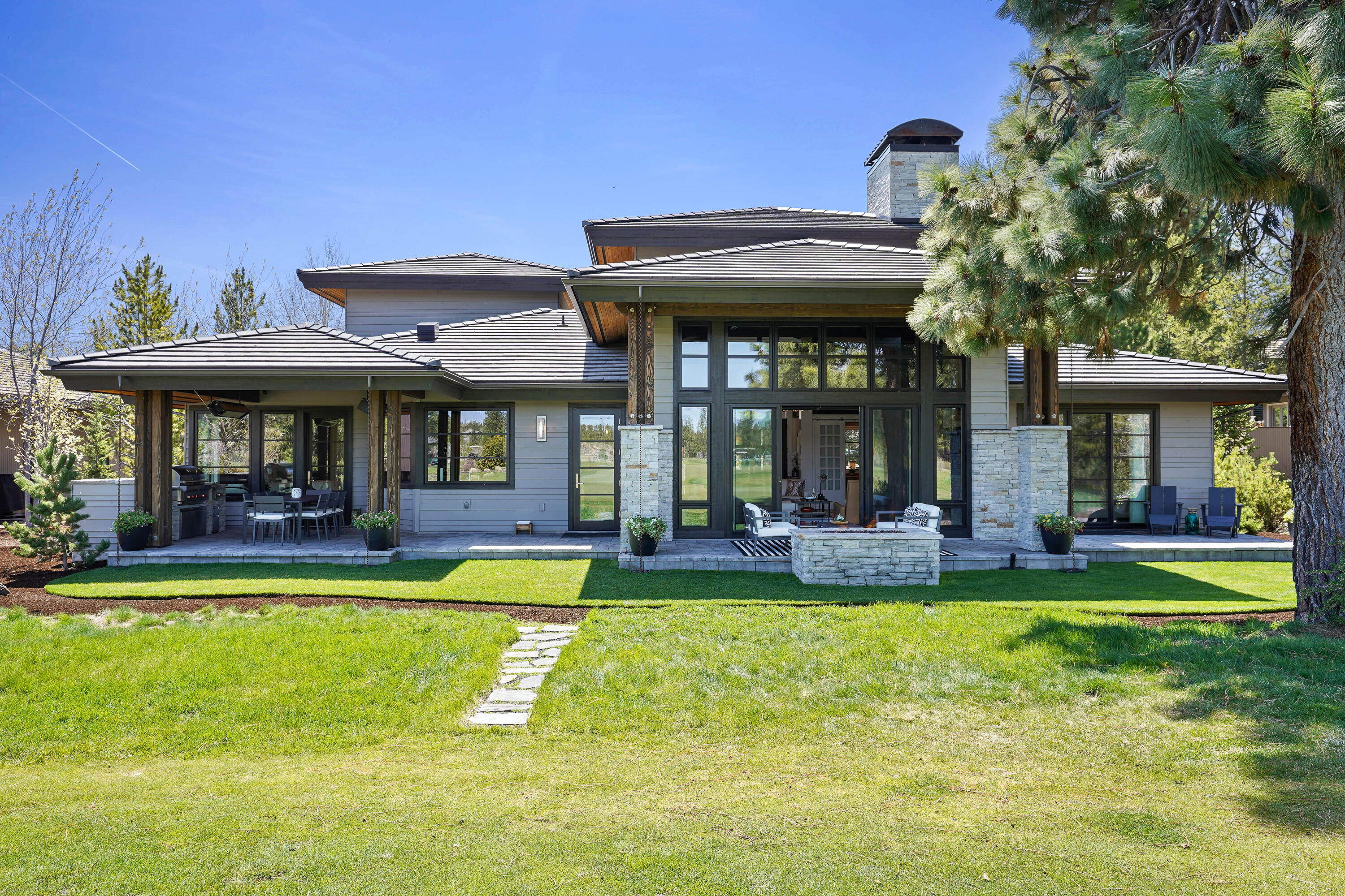 Broken Top - Residential