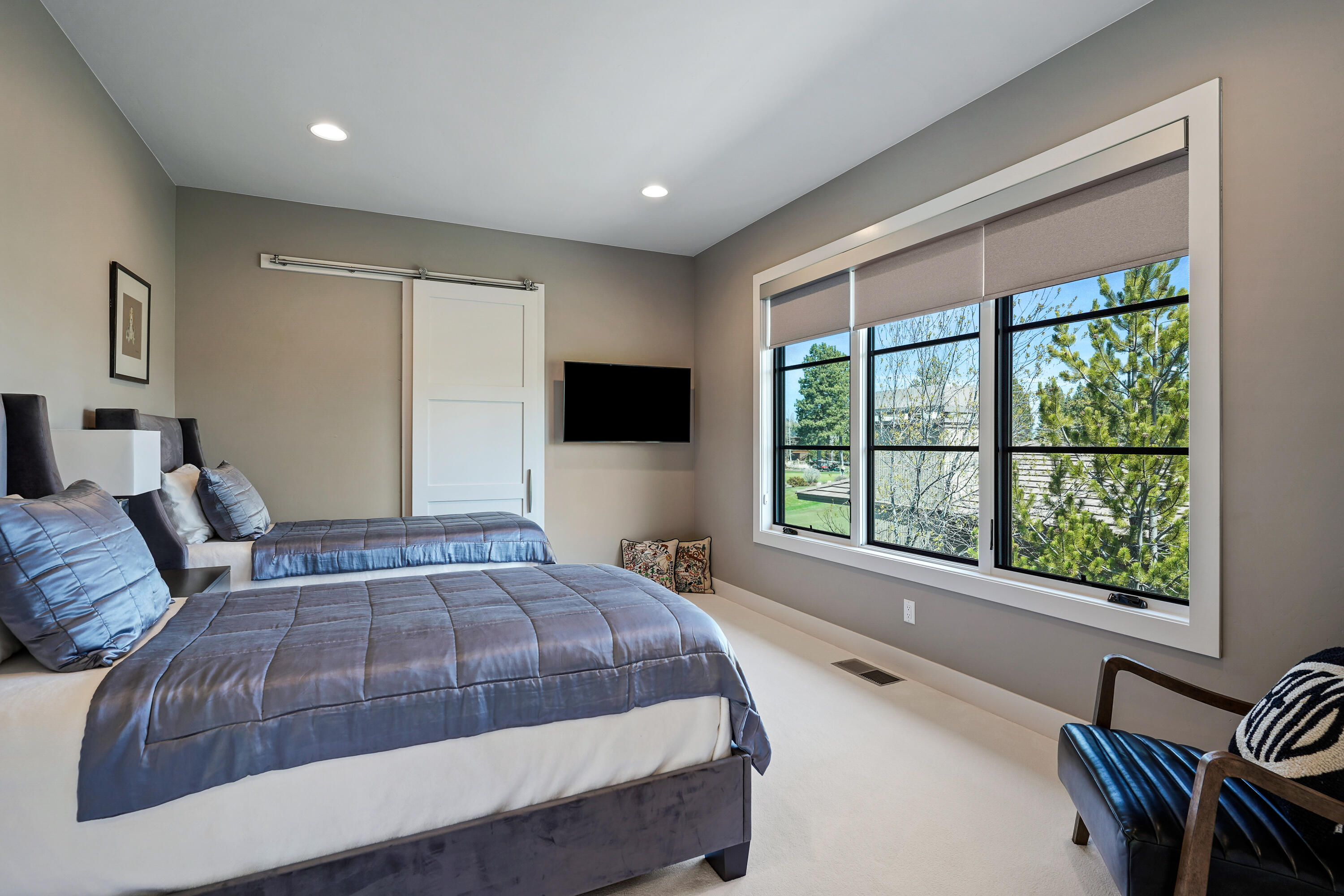 Broken Top - Residential