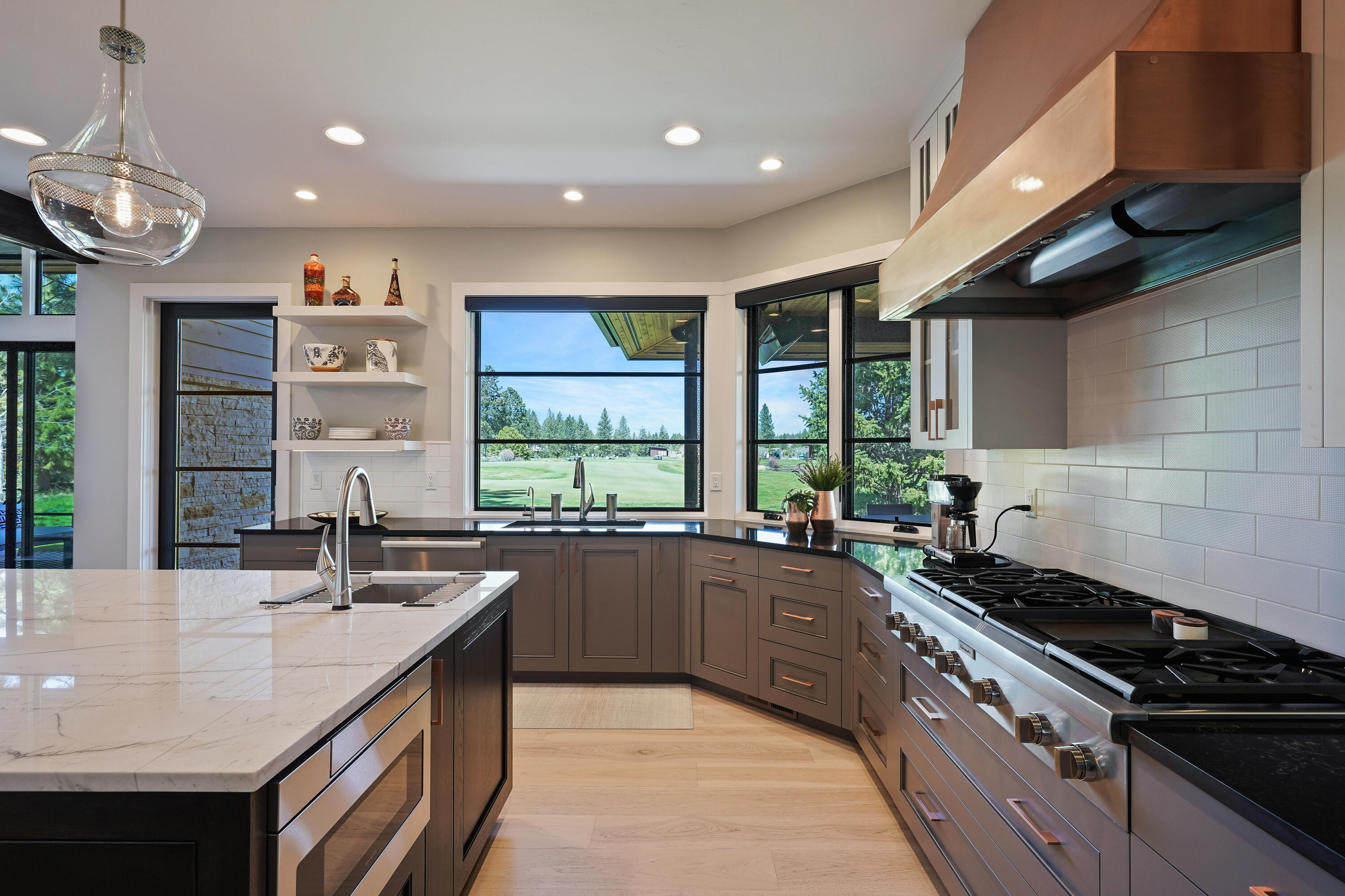 Broken Top - Residential