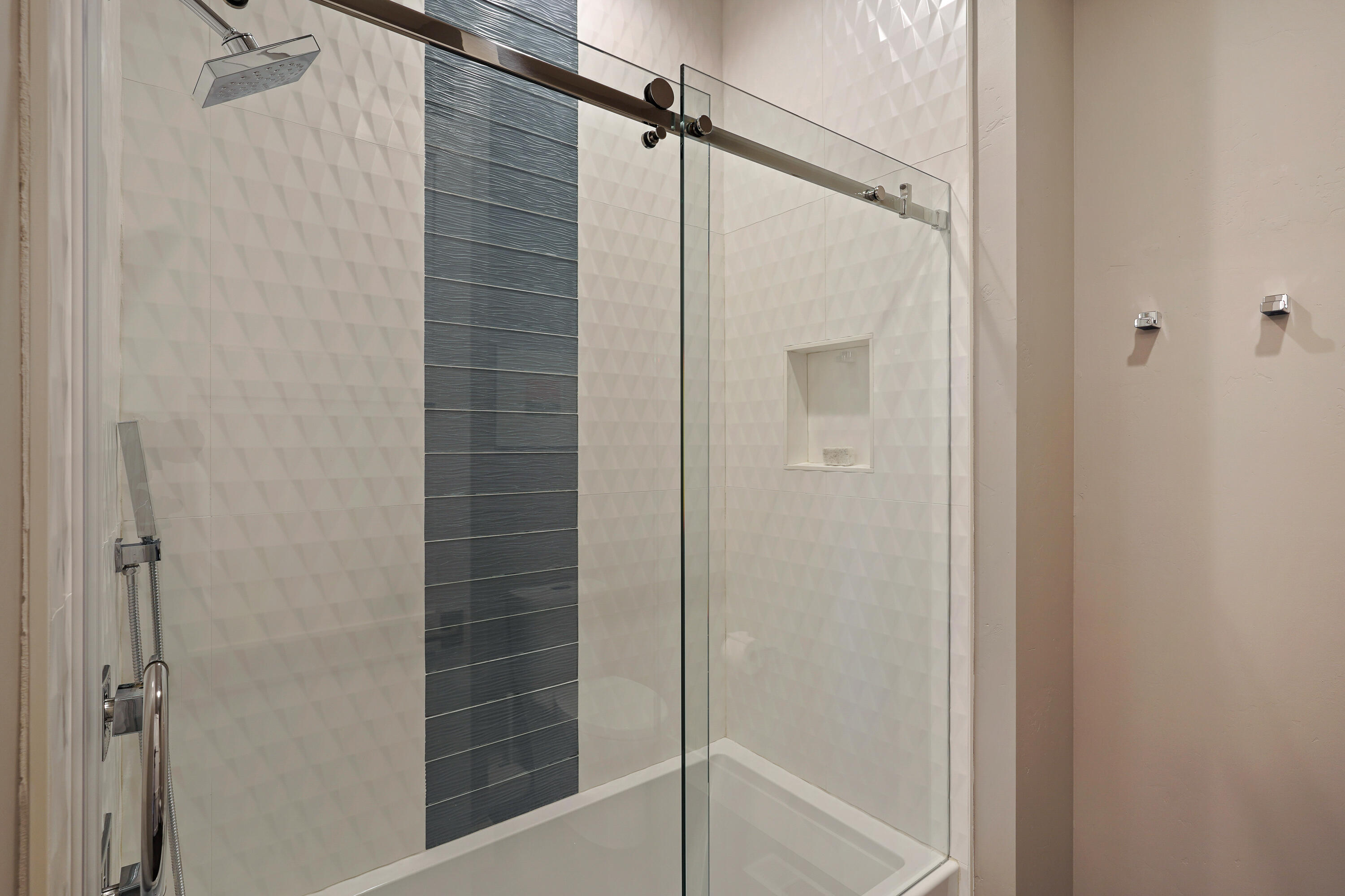 Broken Top - Residential