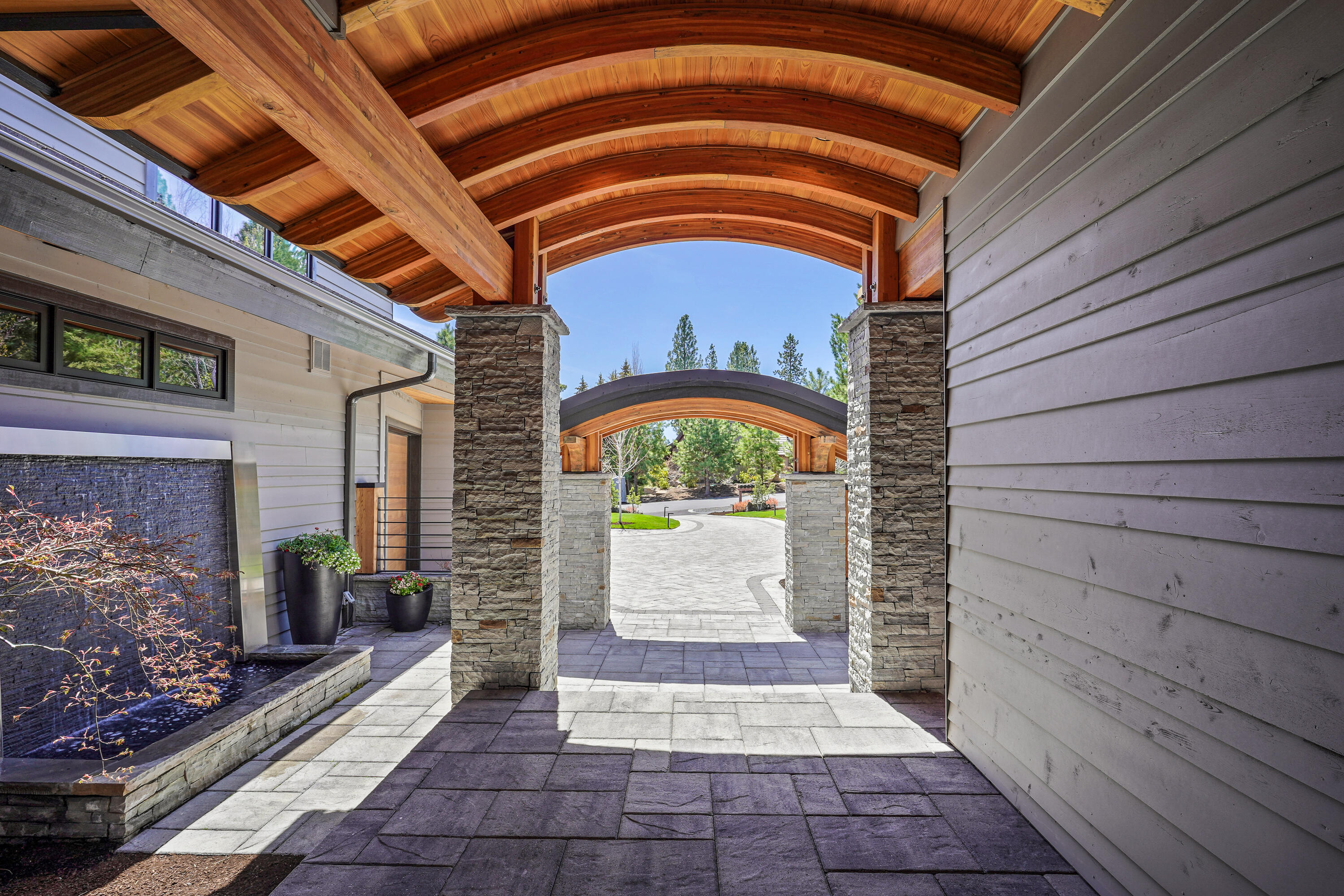 Broken Top - Residential