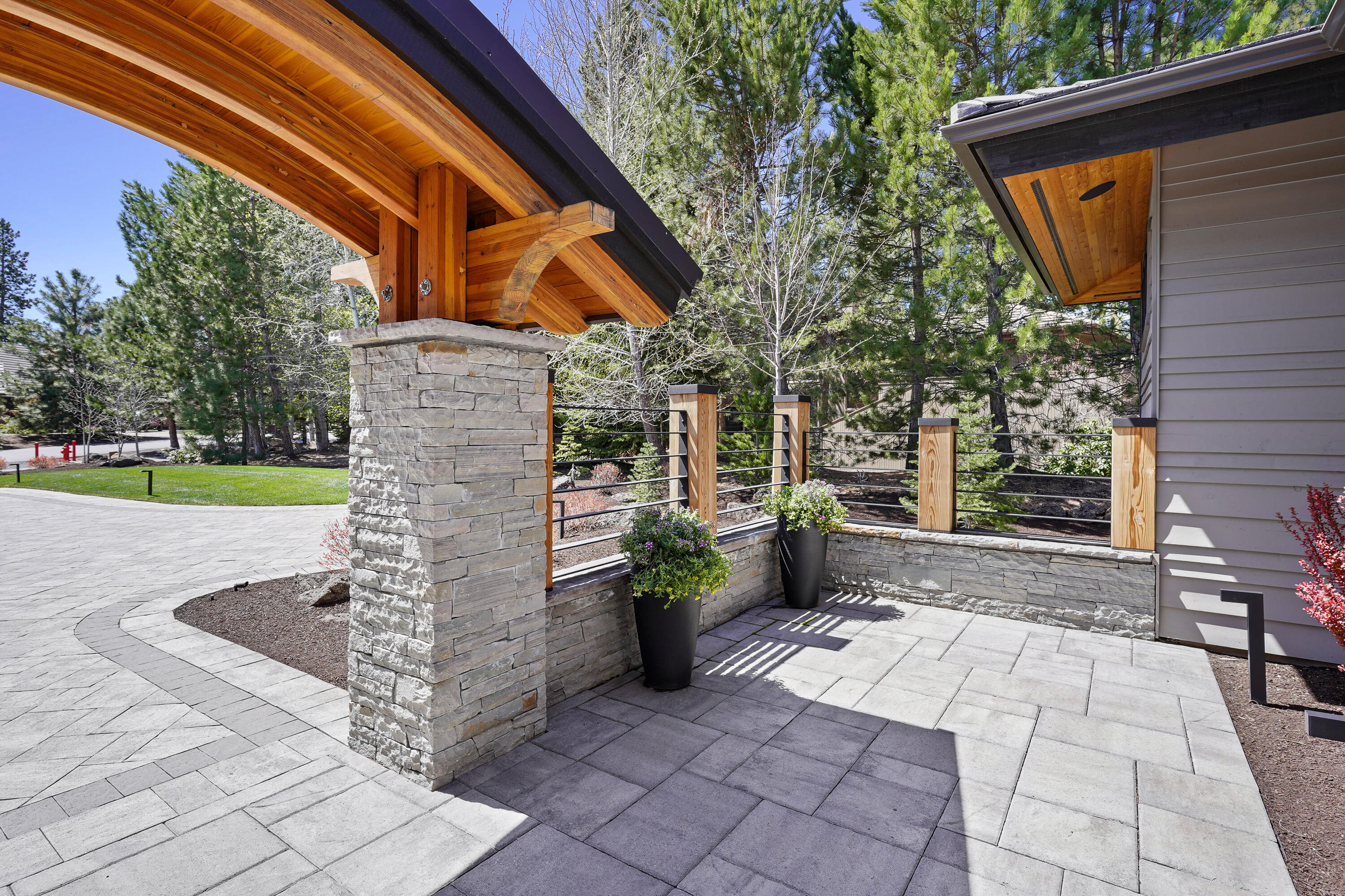 Broken Top - Residential