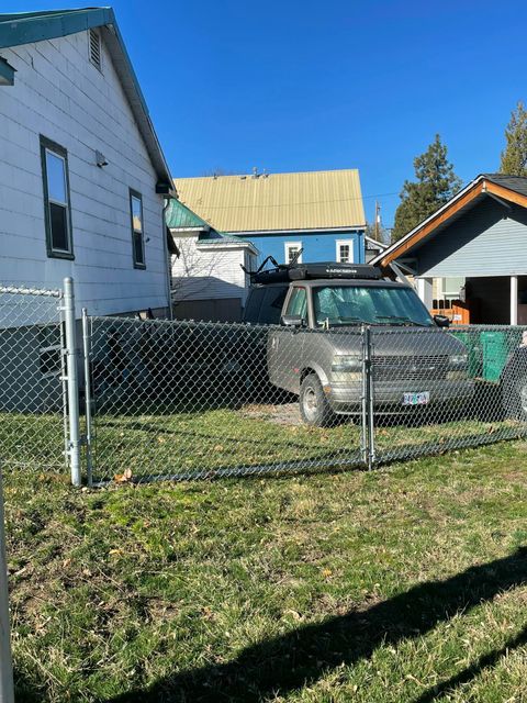 Tiny photo for 905 Prospect Street, Klamath Falls, OR 97601 (MLS # 220212193)