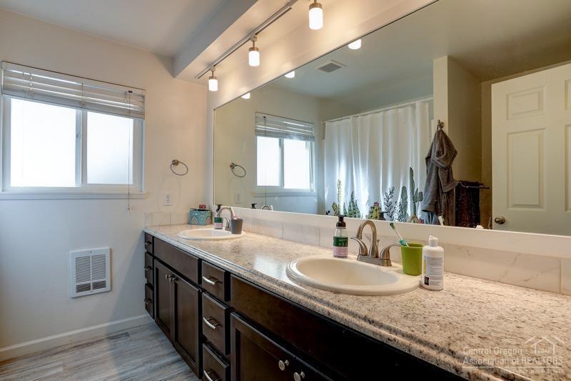 Knoll Heights - Residential Income