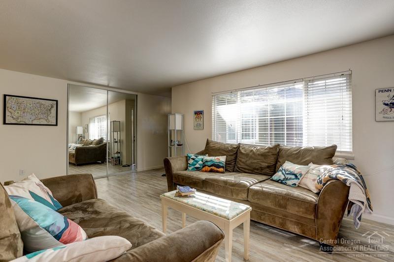 Knoll Heights - Residential Income