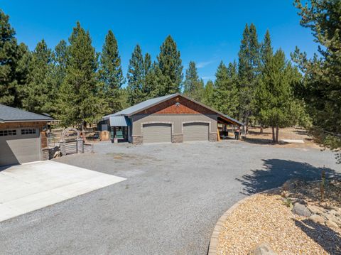 Tiny photo for 147522 Mabel Drive, La Pine, OR 97739 (MLS # 220207206)