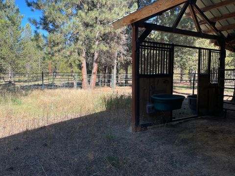 Tiny photo for 147522 Mabel Drive, La Pine, OR 97739 (MLS # 220207206)
