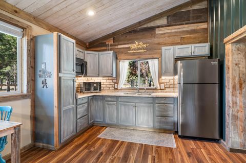 Tiny photo for 147522 Mabel Drive, La Pine, OR 97739 (MLS # 220207206)