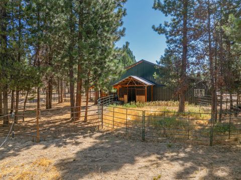 Tiny photo for 147522 Mabel Drive, La Pine, OR 97739 (MLS # 220207206)