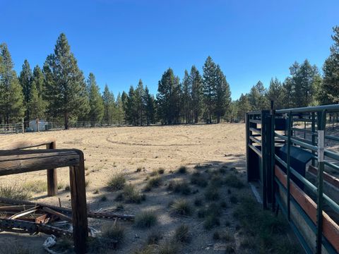 Tiny photo for 147522 Mabel Drive, La Pine, OR 97739 (MLS # 220207206)