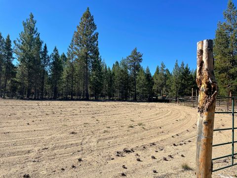 Tiny photo for 147522 Mabel Drive, La Pine, OR 97739 (MLS # 220207206)