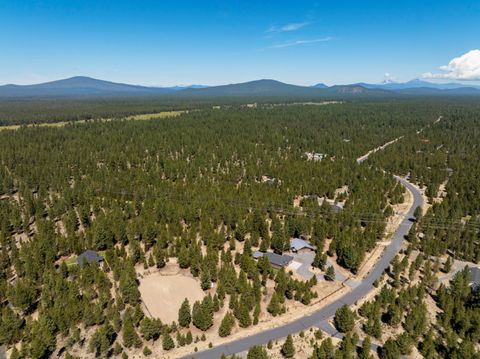 Tiny photo for 147522 Mabel Drive, La Pine, OR 97739 (MLS # 220207206)