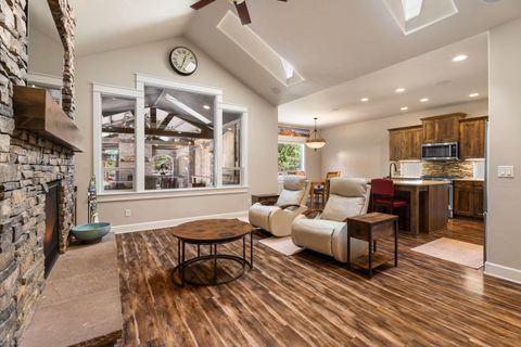 Tiny photo for 147522 Mabel Drive, La Pine, OR 97739 (MLS # 220207206)