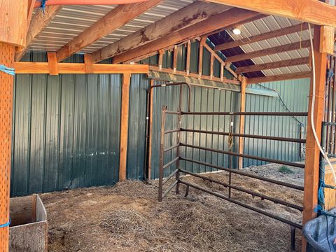 Tiny photo for 147522 Mabel Drive, La Pine, OR 97739 (MLS # 220207206)