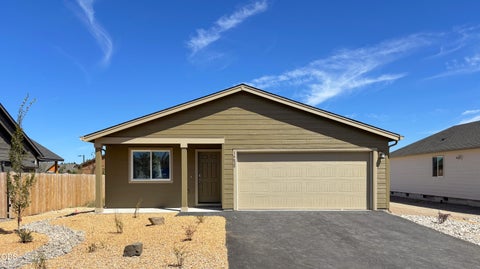 Photo of 16628 Memorial Lane LN, La Pine, OR 97739 (MLS # 220227744)