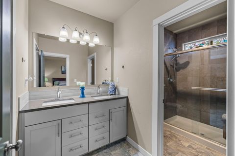 Tiny photo for 3754 SW Metolius Avenue, Redmond, OR 97756 (MLS # 220219612)