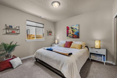 Tiny photo for 3754 SW Metolius Avenue, Redmond, OR 97756 (MLS # 220219612)