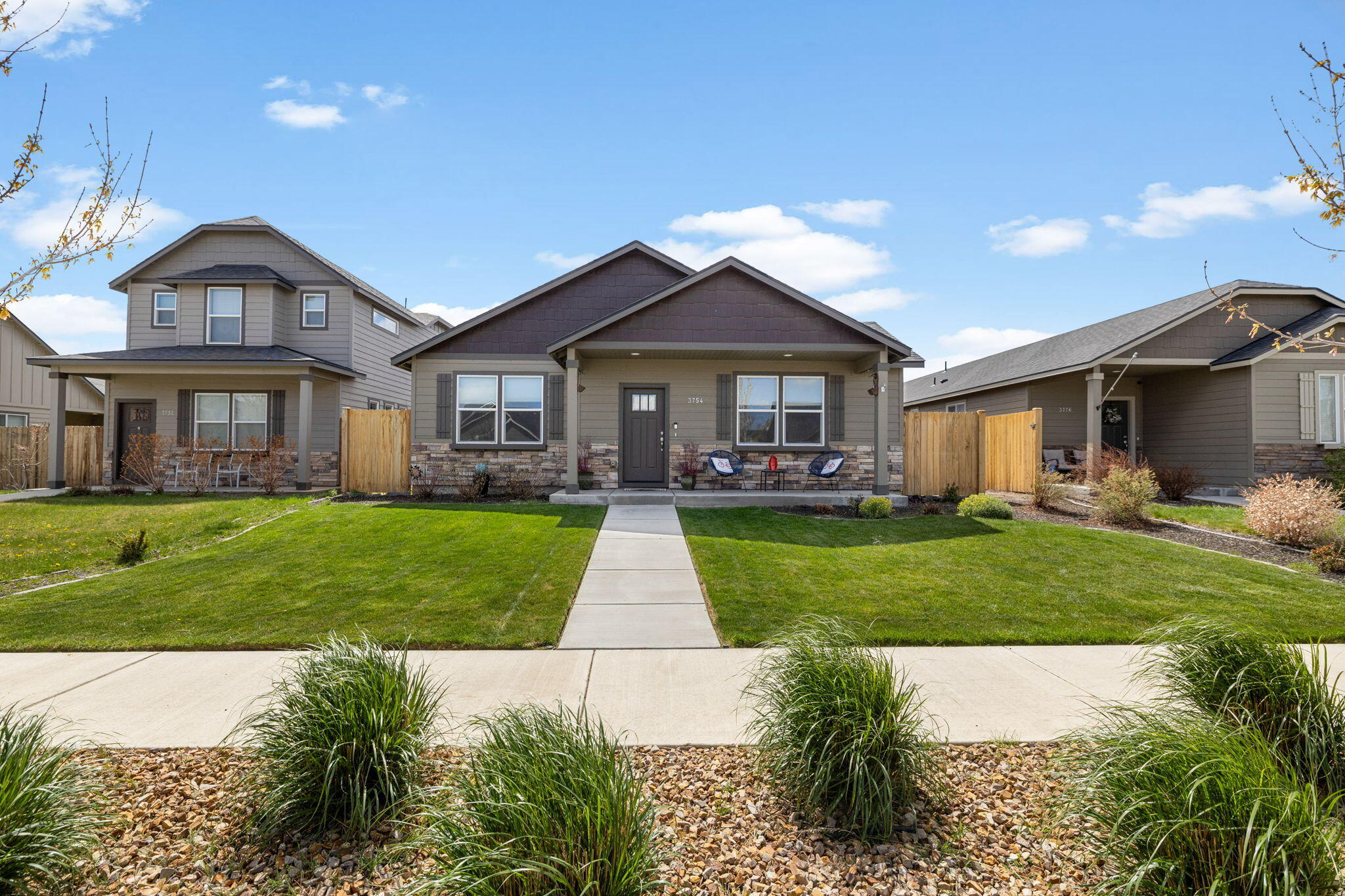 3754 SW Metolius Avenue