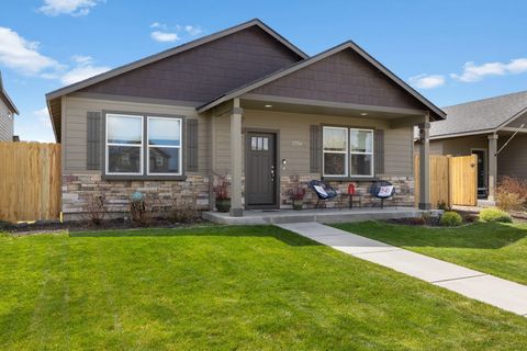 Tiny photo for 3754 SW Metolius Avenue, Redmond, OR 97756 (MLS # 220219612)