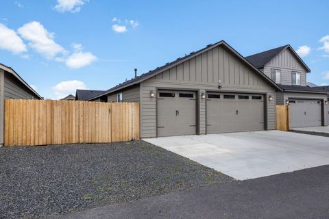 Tiny photo for 3754 SW Metolius Avenue, Redmond, OR 97756 (MLS # 220219612)