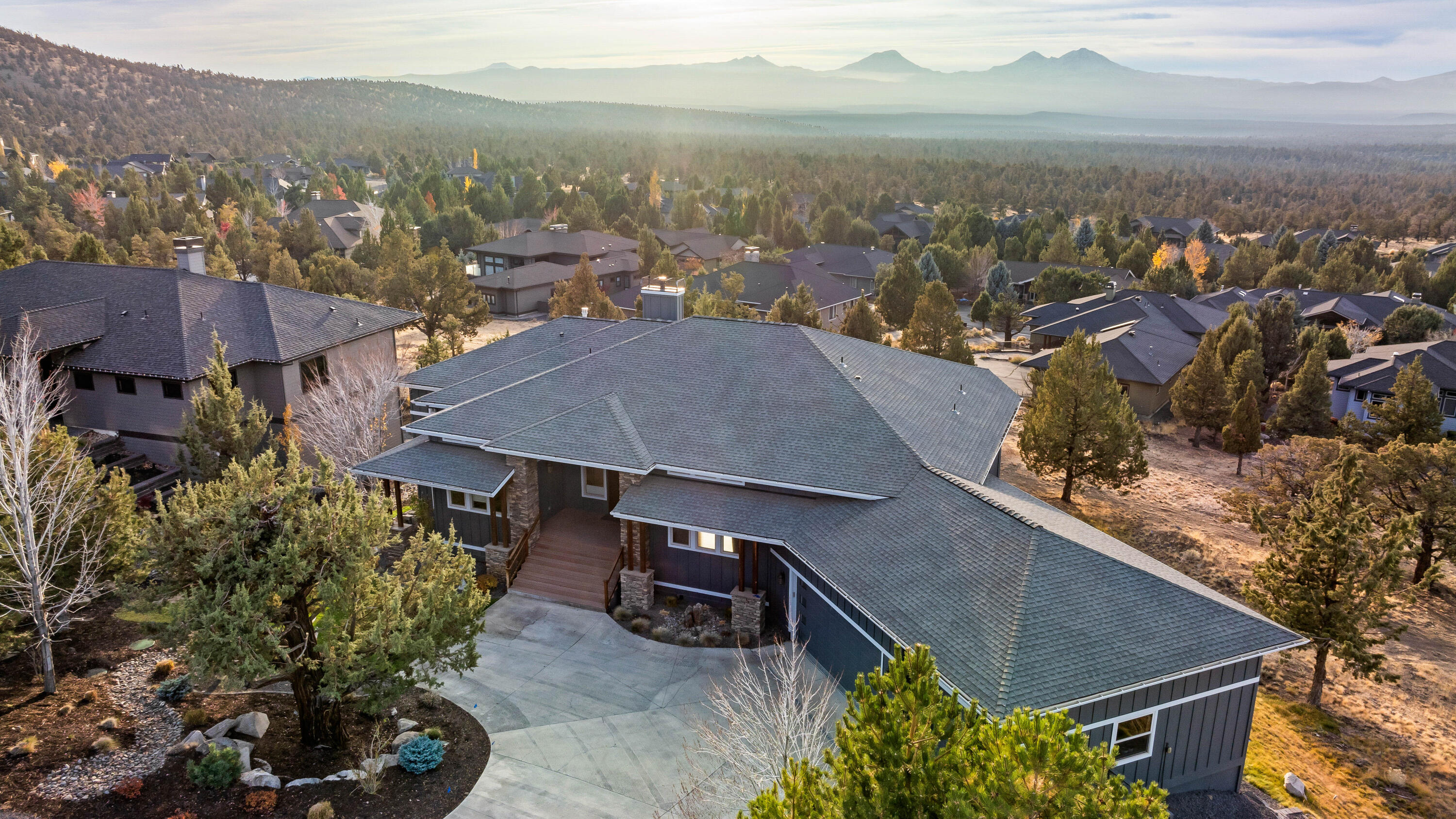 983 Highland View Loop