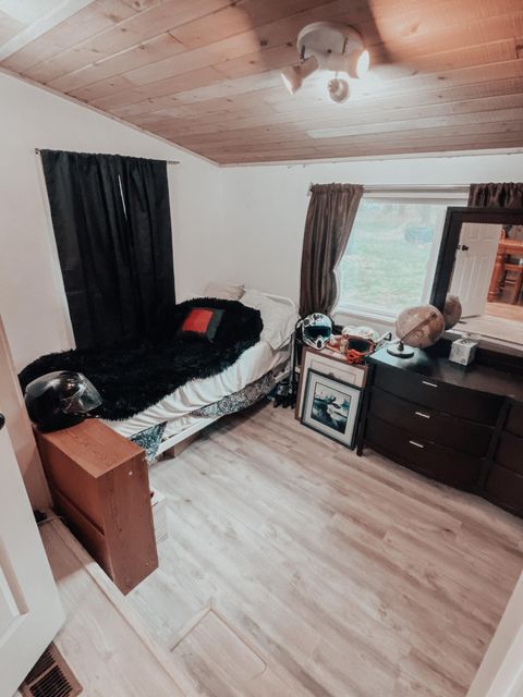 Tiny photo for 7994 E Evans Creek Road, Rogue River, OR 97537 (MLS # 220212965)