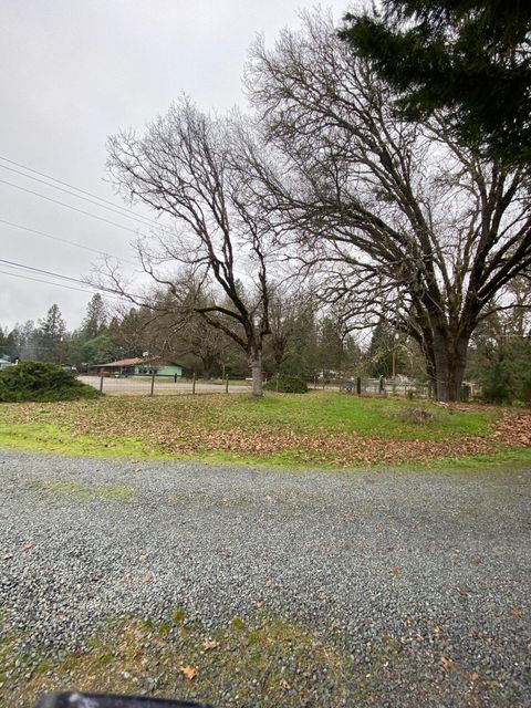 Tiny photo for 7994 E Evans Creek Road, Rogue River, OR 97537 (MLS # 220212965)