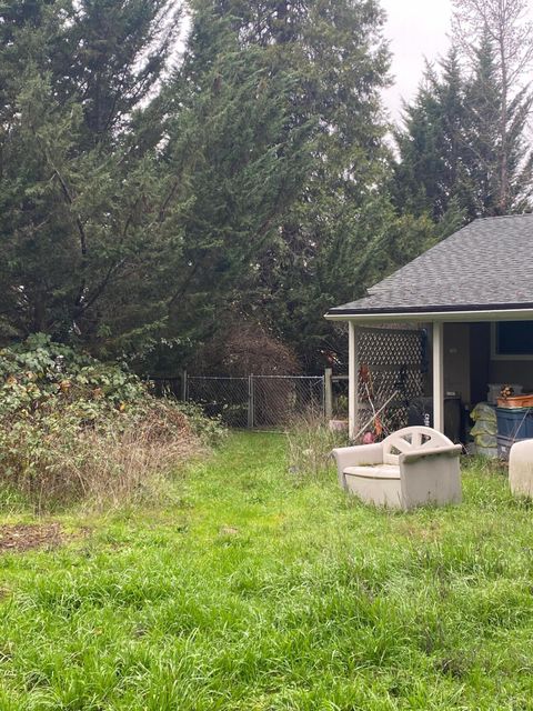 Tiny photo for 7994 E Evans Creek Road, Rogue River, OR 97537 (MLS # 220212965)