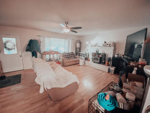 Tiny photo for 7994 E Evans Creek Road, Rogue River, OR 97537 (MLS # 220212965)