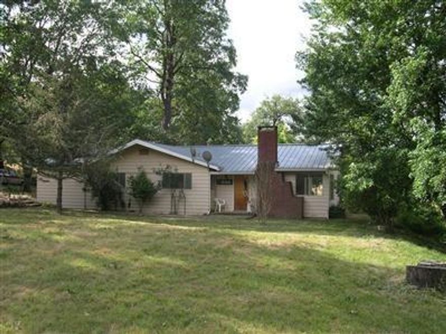 Prime piece of property located between Medford and Grants Pass with easy freeway access and very close to the Rogue River. ONLY SOLD - This information is for statistical purposes only.