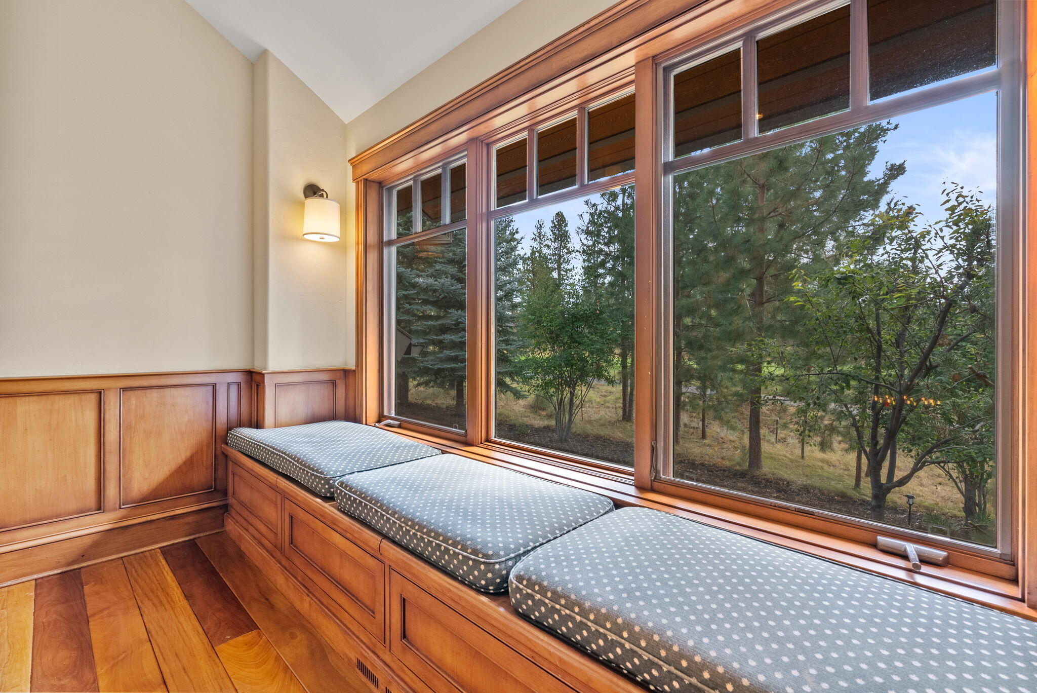 Broken Top - Residential