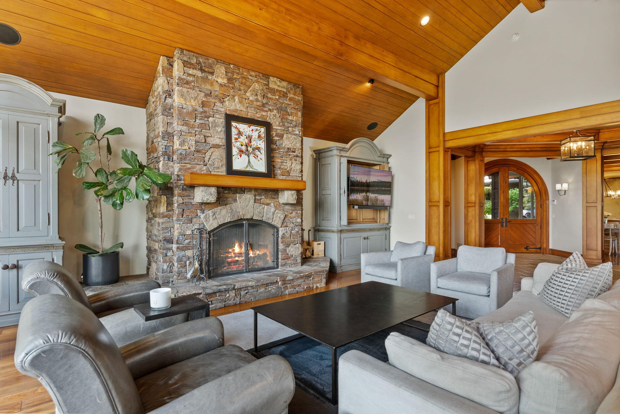 Broken Top - Residential