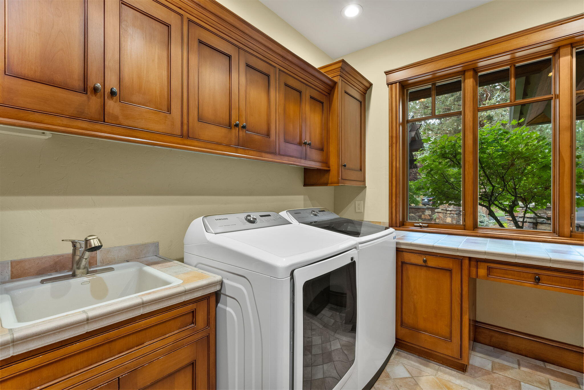 Broken Top - Residential