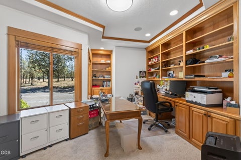 Tiny photo for 17690 Mountain View Road, Sisters, OR 97759 (MLS # 220226890)
