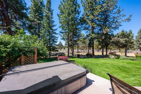 Tiny photo for 17690 Mountain View Road, Sisters, OR 97759 (MLS # 220226890)
