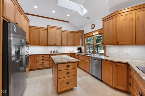 Tiny photo for 17690 Mountain View Road, Sisters, OR 97759 (MLS # 220226890)