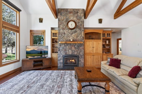 Tiny photo for 17690 Mountain View Road, Sisters, OR 97759 (MLS # 220226890)