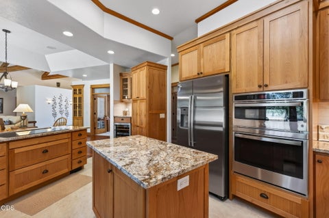 Tiny photo for 17690 Mountain View Road, Sisters, OR 97759 (MLS # 220226890)