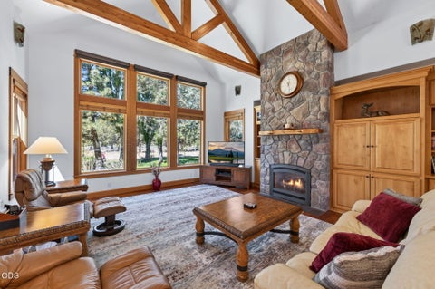 Tiny photo for 17690 Mountain View Road, Sisters, OR 97759 (MLS # 220226890)