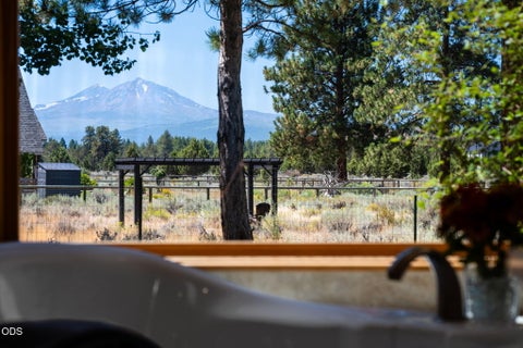 Tiny photo for 17690 Mountain View Road, Sisters, OR 97759 (MLS # 220226890)