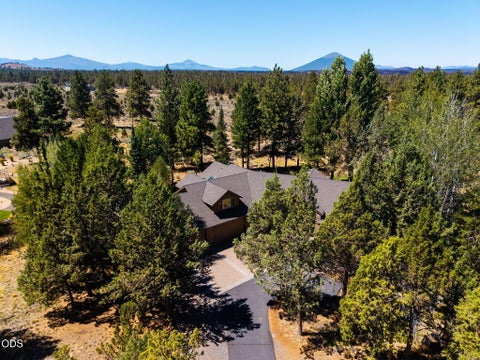 Tiny photo for 17690 Mountain View Road, Sisters, OR 97759 (MLS # 220226890)